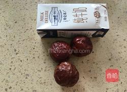 红枣牛奶的做法图解1