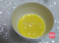 鸡蛋火腿肠炒饭的做法图解2