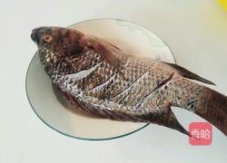 清汤鲫鱼的做法图解2