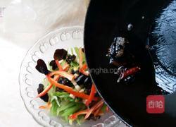芹菜木耳的做法图解7