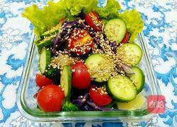 芝麻蔬菜沙拉的做法图解4