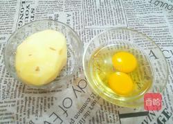 土豆鸡蛋丝的做法图解1