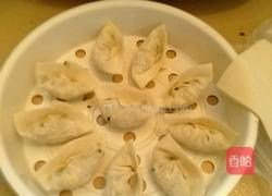 韭菜鸡蛋馅馄饨的做法图解2