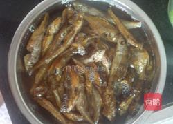 青椒小干鱼的做法图解2