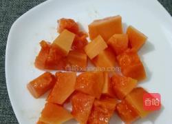 炖木瓜牛奶的做法图解1