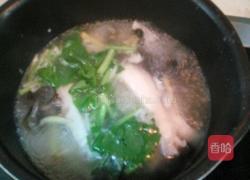 黑木耳草鱼肉片汤的做法图解12