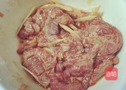 牛肉米粉的做法图解3