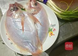 清蒸深海红斑鱼的做法图解1