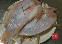 清蒸深海红斑鱼的做法图解3