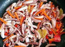 西芹炒鱿鱼的做法图解6