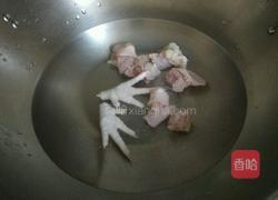 松茸炖鸡的做法图解3