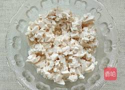 豆腐鸡蛋饼的做法图解1