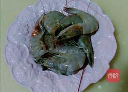 鲜虾意面的做法图解2