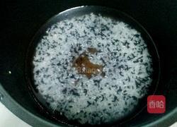 紫米粥的做法图解2