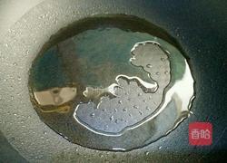 西兰花拌木耳的做法图解5