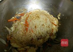 洋葱鸡蛋炒面的做法图解8