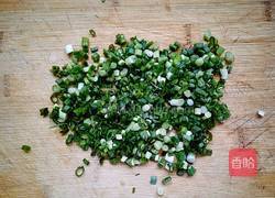 葱香火腿肠蛋炒饭的做法图解2