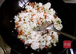 葱香火腿肠蛋炒饭的做法图解12