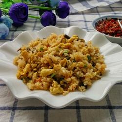 酸菜炒饭的做法[图]