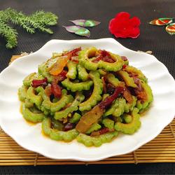 腊肉炒苦瓜的做法[图]