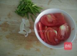 西红柿鸡蛋炝锅面的做法图解1