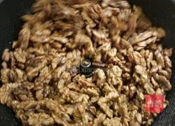 挂霜核桃的做法图解5