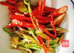 青椒炒秋葵的做法图解2