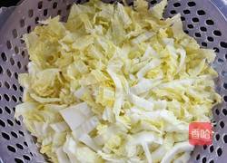 白菜炒肉的做法图解3