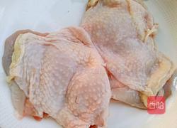 香菇鸡肉煲仔饭的做法图解1