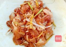 香菇鸡肉煲仔饭的做法图解3