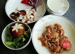香菇鸡肉煲仔饭的做法图解5