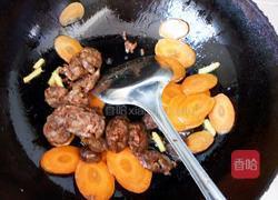 胡萝卜炒香肠的做法图解6