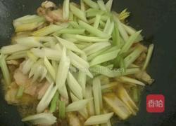 五花肉炒西芹的做法图解6