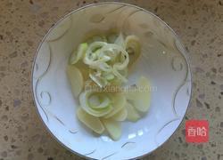 酸菜粉条肉的做法图解4