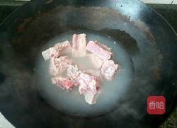 排骨薏米汤的做法图解3