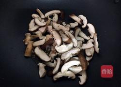 香菇炒青椒的做法图解4