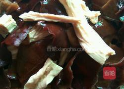 木耳炒腐竹的做法图解1