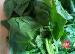 菠菜疙瘩汤的做法图解1