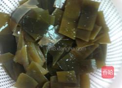腊排骨炖海带的做法图解4