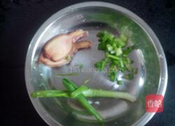 腊排骨炖海带的做法图解5