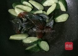 黄瓜炒皮蛋的做法图解5