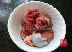 海带筒骨汤的做法图解1