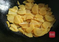 榛蘑炒土豆片的做法图解7