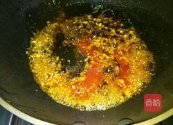 香辣茄汁沙丁鱼的做法图解3