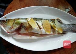 清蒸海鲈鱼的做法图解3