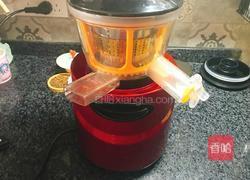 西瓜牛奶汁的做法图解2