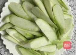 虾皮炒丝瓜的做法图解3