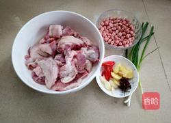 猪脚花生煲的做法图解1