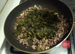 酸菜炒肉末的做法图解4