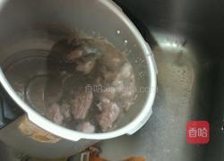 白萝卜炖牛肉的做法图解4